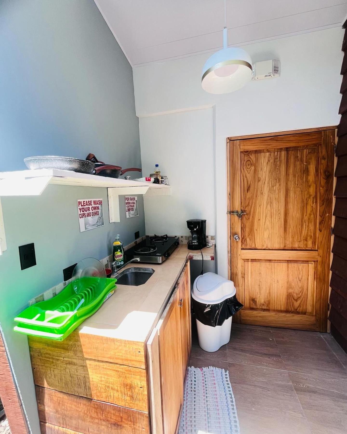 Apartamentos En El Centro De Puerto Viejo Puerto Limon Dış mekan fotoğraf