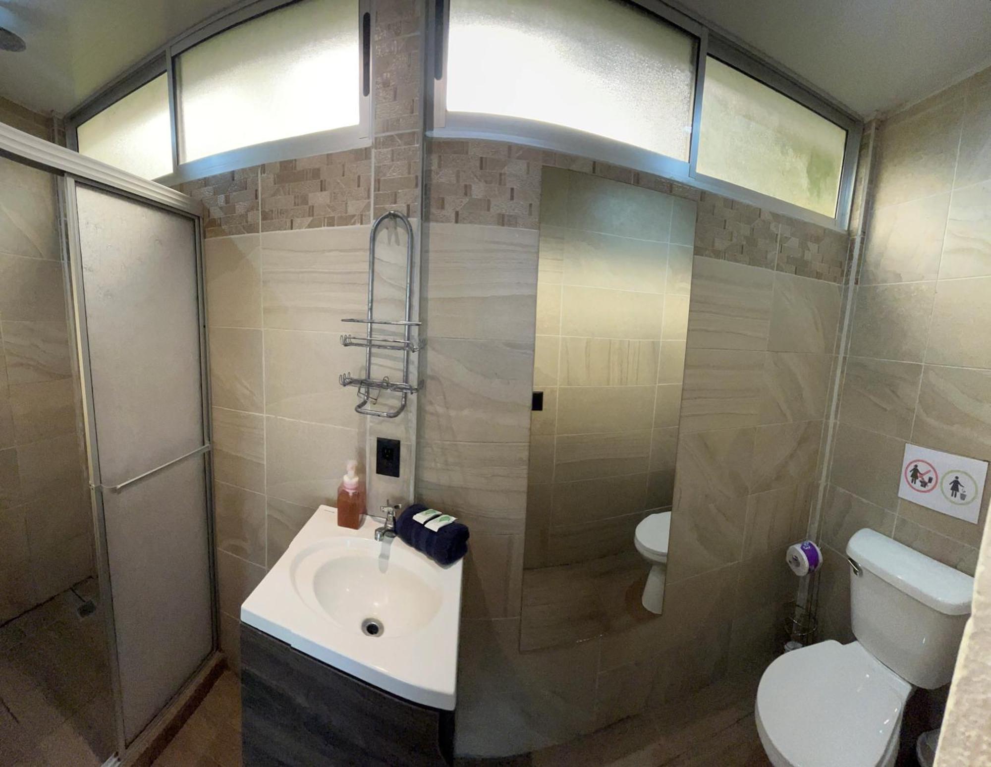 Apartamentos En El Centro De Puerto Viejo Puerto Limon Dış mekan fotoğraf